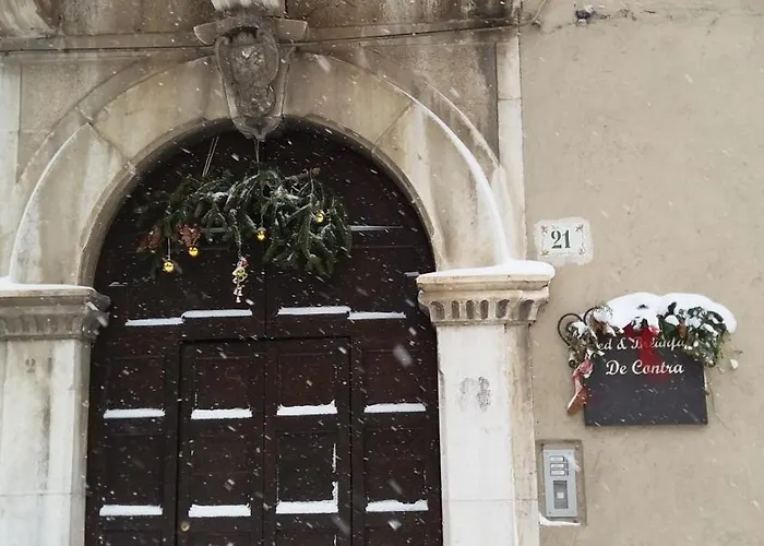 Bed & Breakfast De Contra 3*